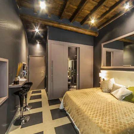 Piazza Di Spagna Luxury アパート