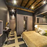 Piazza Di Spagna Luxury 公寓